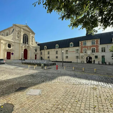 Le Bailla Holiday home Reims